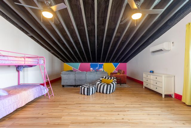 27600 S 563 Road, Monkey Island, OK 74331