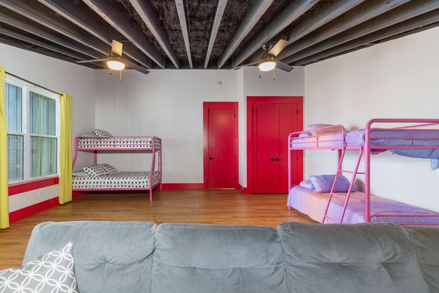 27600 S 563 Road, Monkey Island, OK 74331