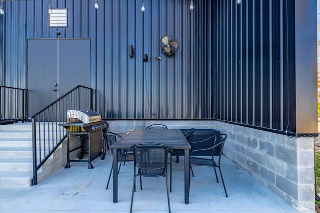 27600 S 563 Road, Monkey Island, OK 74331