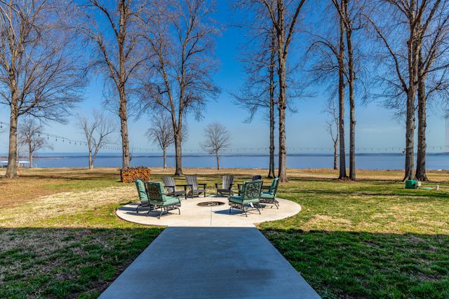 27600 S 563 Road, Monkey Island, OK 74331