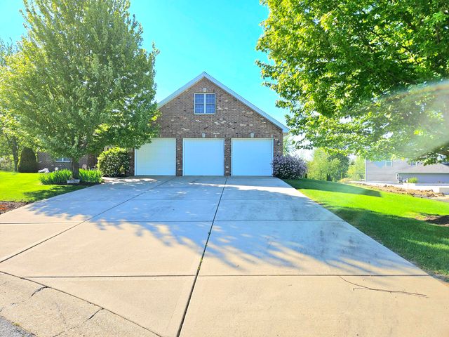 88 Bergamo Court, Crown Point, IN 46307