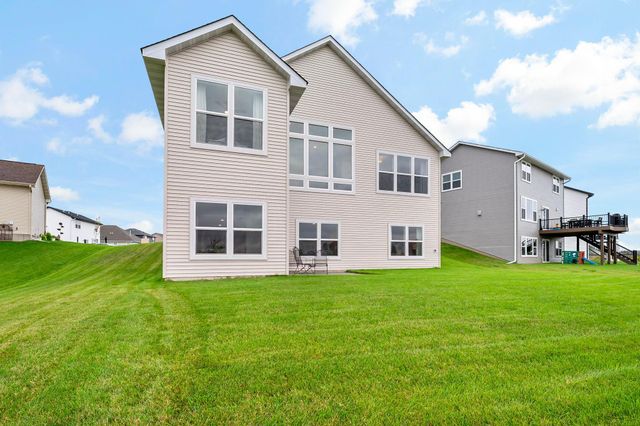 3299 Linden Avenue Court N, Lake Elmo, MN 55042