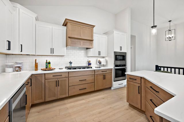 3299 Linden Avenue Court N, Lake Elmo, MN 55042