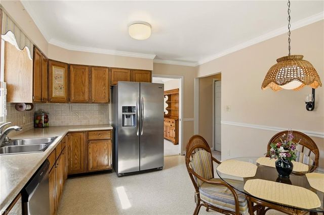 29 Brownstone Lane, Greensboro, NC 27410