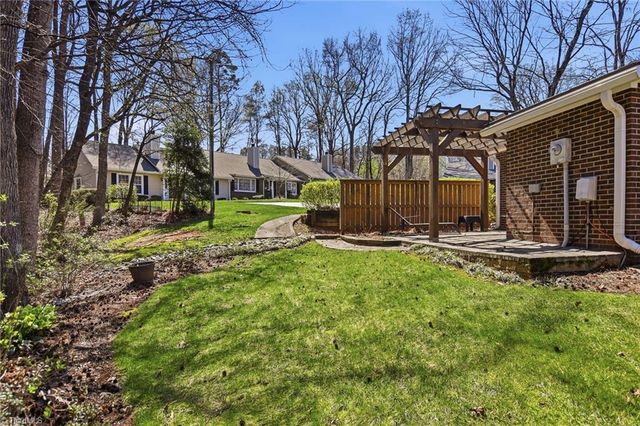 29 Brownstone Lane, Greensboro, NC 27410