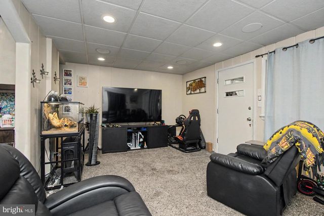 14 TORQUE WAY, Baltimore, MD 21220