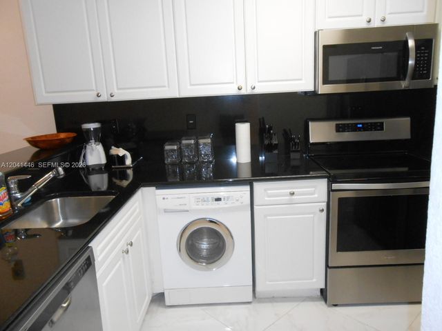 2501 S Ocean Drive 327, Hollywood, FL 33019