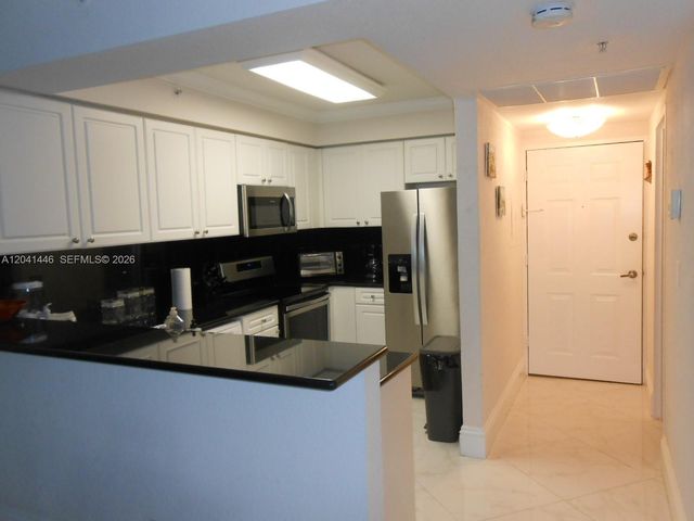 2501 S Ocean Drive 327, Hollywood, FL 33019