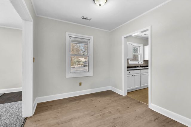 208 Inglewood Dr, Clarksville, TN 37040