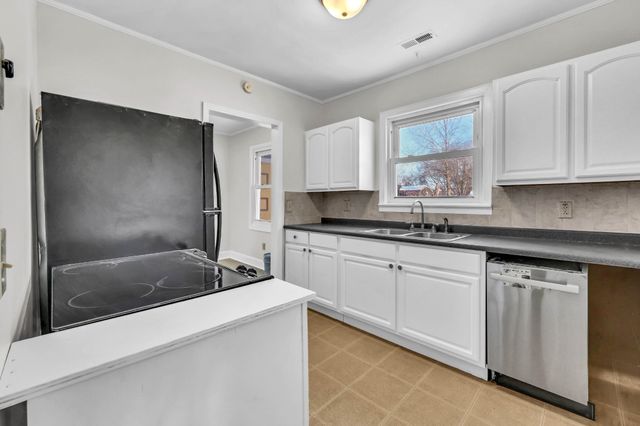 208 Inglewood Dr, Clarksville, TN 37040