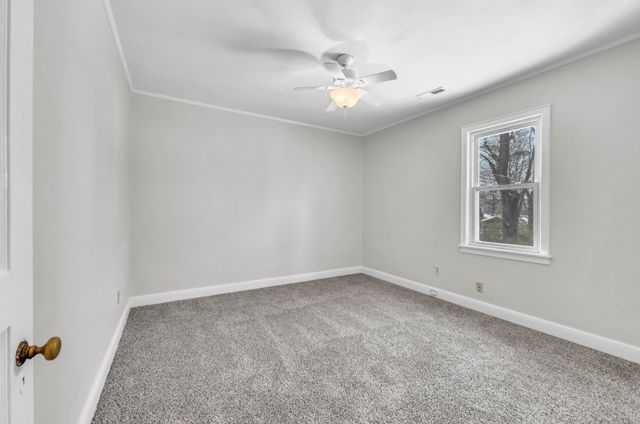 208 Inglewood Dr, Clarksville, TN 37040