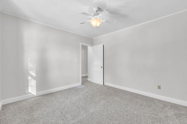 208 Inglewood Dr, Clarksville, TN 37040