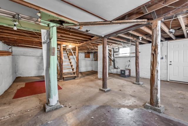 208 Inglewood Dr, Clarksville, TN 37040