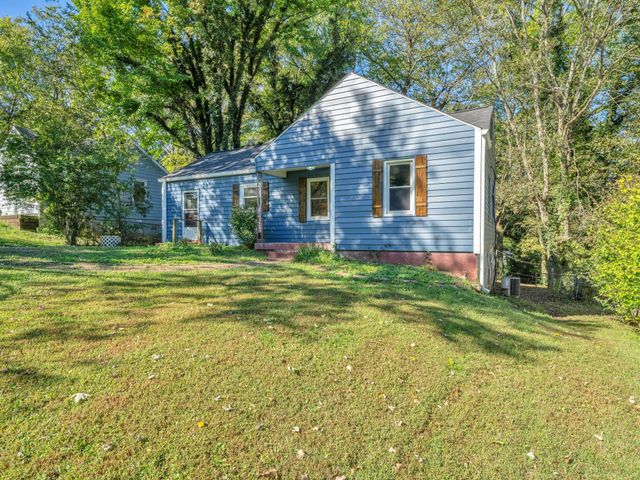 208 Inglewood Dr, Clarksville, TN 37040