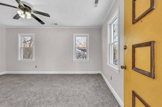 208 Inglewood Dr, Clarksville, TN 37040