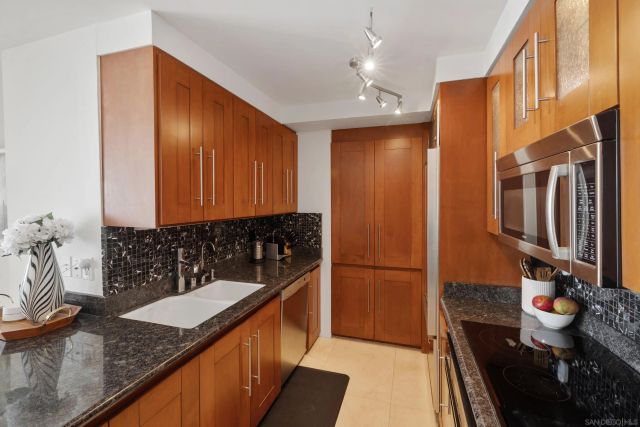 1830 Avenida Del Mundo 909, Coronado, CA 92118