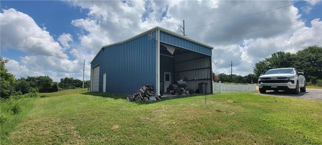 967 Little Mississippi Cemetery Road, Franklin, TX 77856