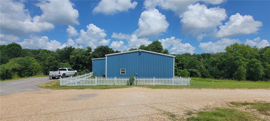 967 Little Mississippi Cemetery Road, Franklin, TX 77856
