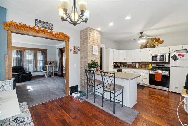 517 Shelley DRIVE, Racine, WI 53405