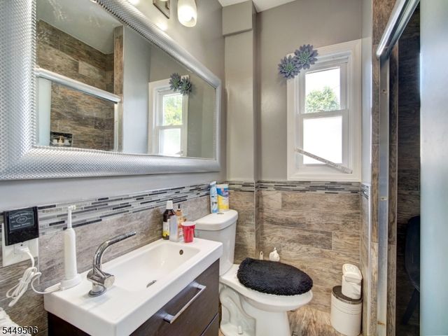 38 S 23Rd St, Kenilworth Boro, NJ 07033