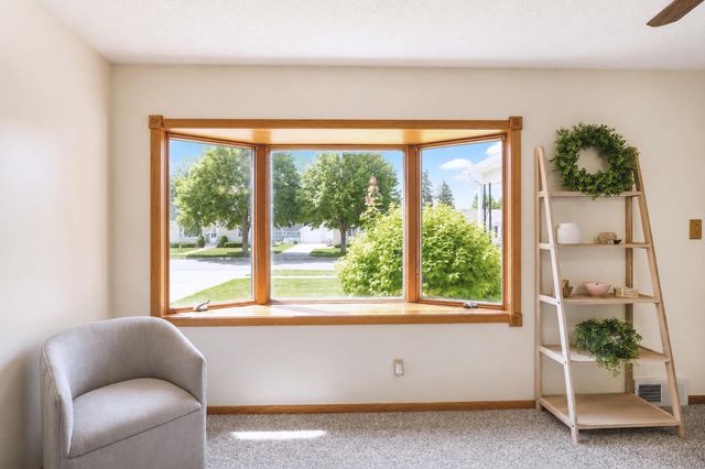 2007 2nd Avenue SE, Austin, MN 55912