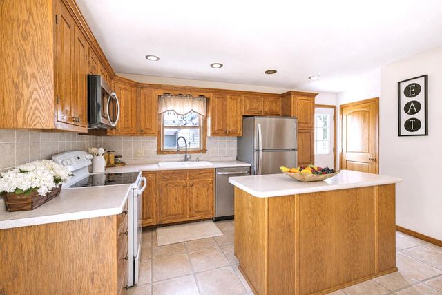 2007 2nd Avenue SE, Austin, MN 55912
