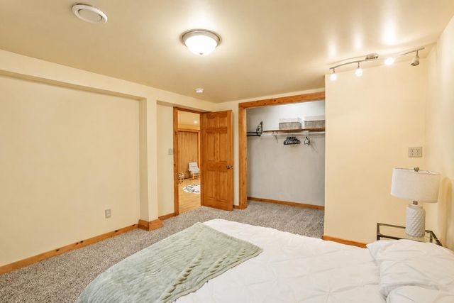 2007 2nd Avenue SE, Austin, MN 55912