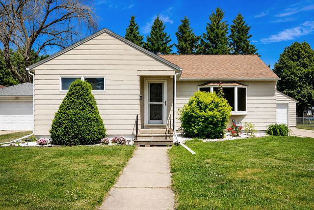 2007 2nd Avenue SE, Austin, MN 55912