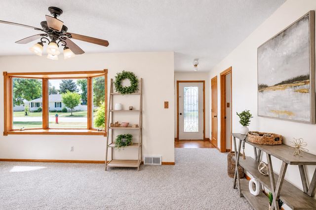 2007 2nd Avenue SE, Austin, MN 55912