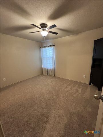1057 Clarkston Drive, Seguin, TX 78155