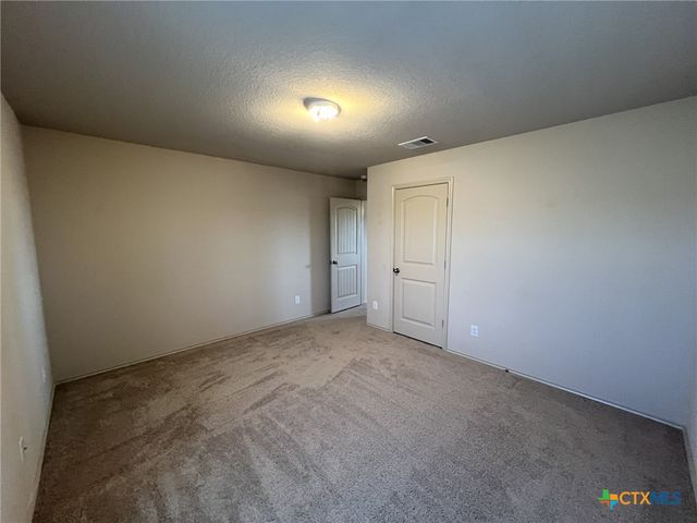 1057 Clarkston Drive, Seguin, TX 78155