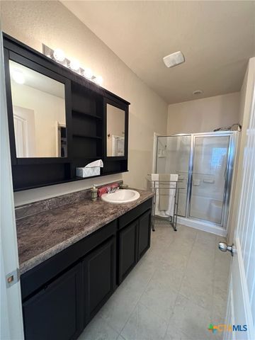 1057 Clarkston Drive, Seguin, TX 78155