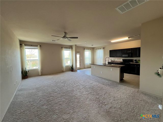 1057 Clarkston Drive, Seguin, TX 78155