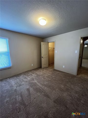 1057 Clarkston Drive, Seguin, TX 78155