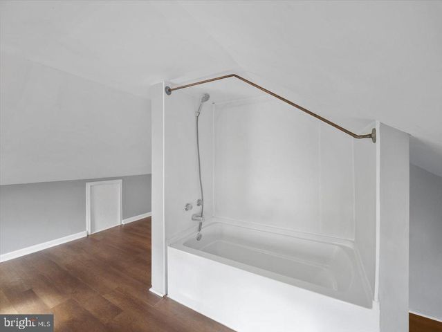 6748 SHOESTRING HILL RD, Waynesboro, PA 17268