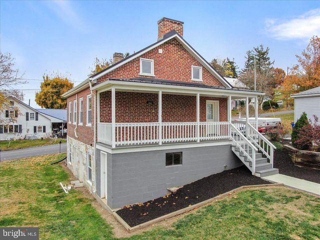 6748 SHOESTRING HILL RD, Waynesboro, PA 17268