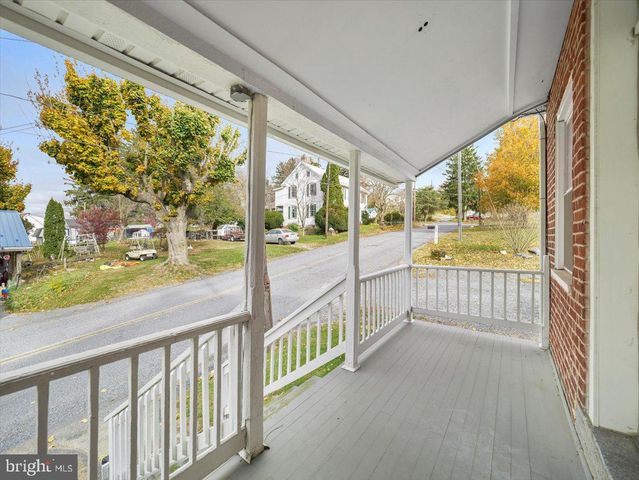 6748 SHOESTRING HILL RD, Waynesboro, PA 17268