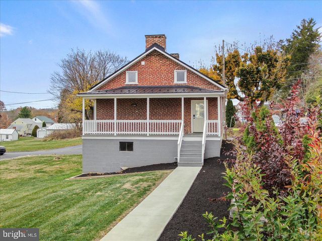 6748 SHOESTRING HILL RD, Waynesboro, PA 17268