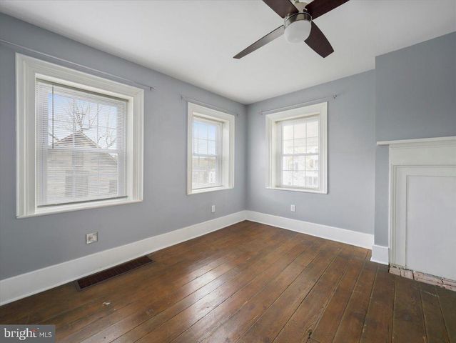 6748 SHOESTRING HILL RD, Waynesboro, PA 17268