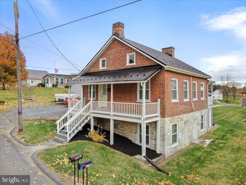 6748 SHOESTRING HILL RD, Waynesboro, PA 17268