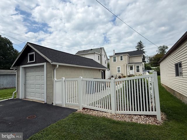 185 MARKET ST, Highspire, PA 17034