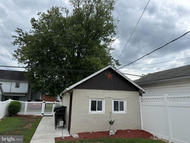 185 MARKET ST, Highspire, PA 17034