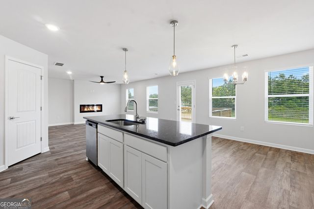 206 Freshwater Court, Lagrange, GA 30241