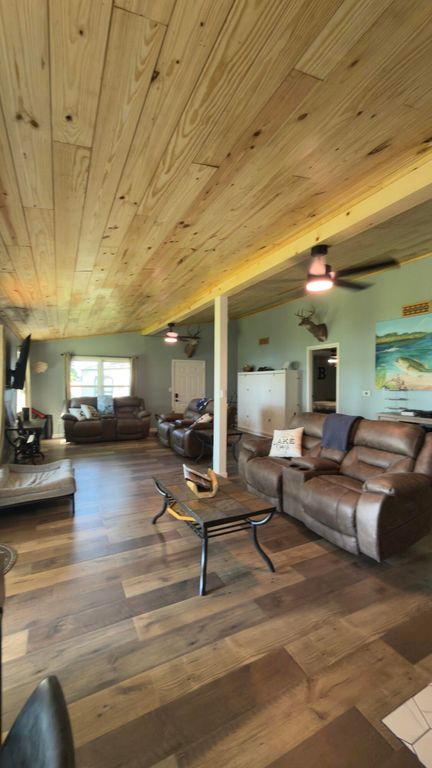 Image 33 of property listing at 1802 S Concho Drive, San Angelo, TX 76904
