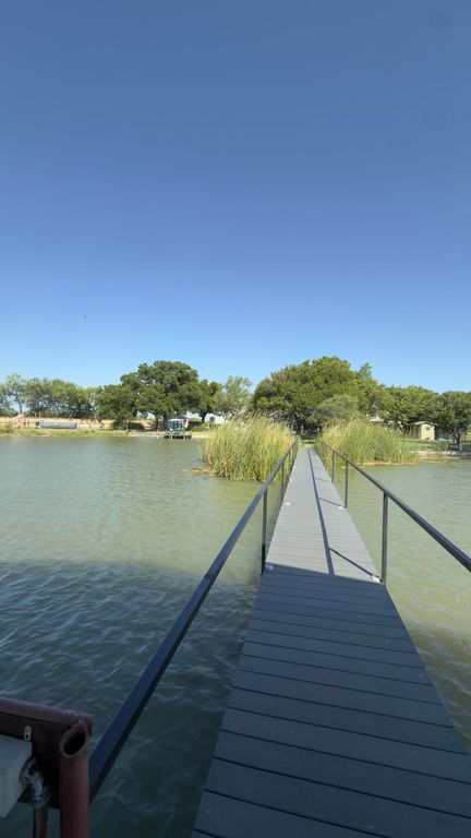 Image 6 of property listing at 1802 S Concho Drive, San Angelo, TX 76904