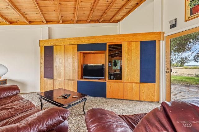 7420 E Lewis Lane, Nampa, ID 83686