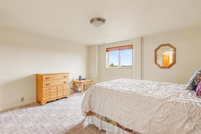 7420 E Lewis Lane, Nampa, ID 83686