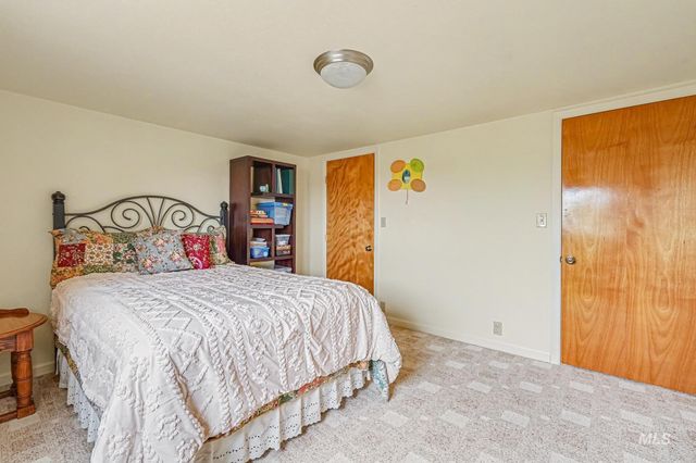 7420 E Lewis Lane, Nampa, ID 83686