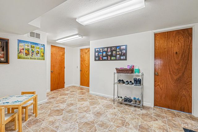 7420 E Lewis Lane, Nampa, ID 83686