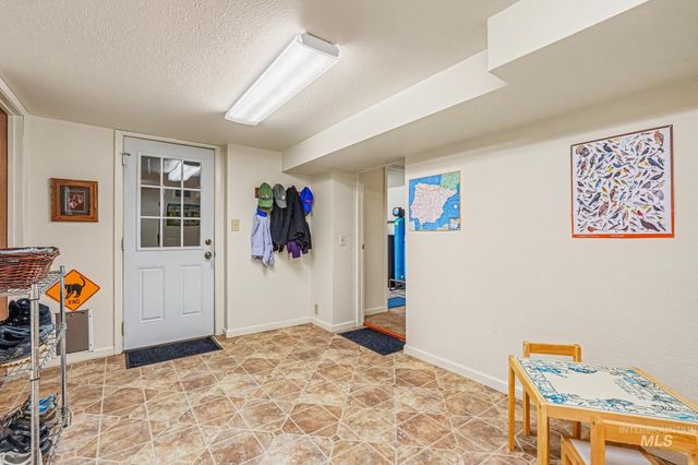 7420 E Lewis Lane, Nampa, ID 83686